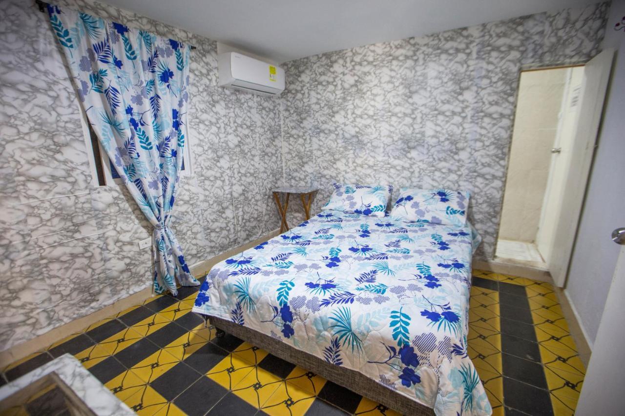 Casa Hostal Kristalu Cartagena Eksteriør billede